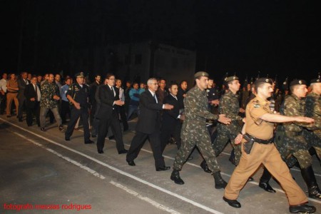 AILTON DESFILANDO NO DIA DA ARTILHARIA NO 5º GAC AP - CURITIBA, PR
